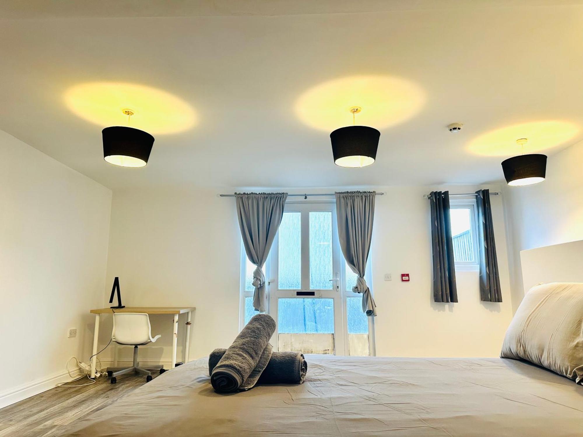 Spacious And Affordable City Center Two Beds Flat Swansea Eksteriør billede