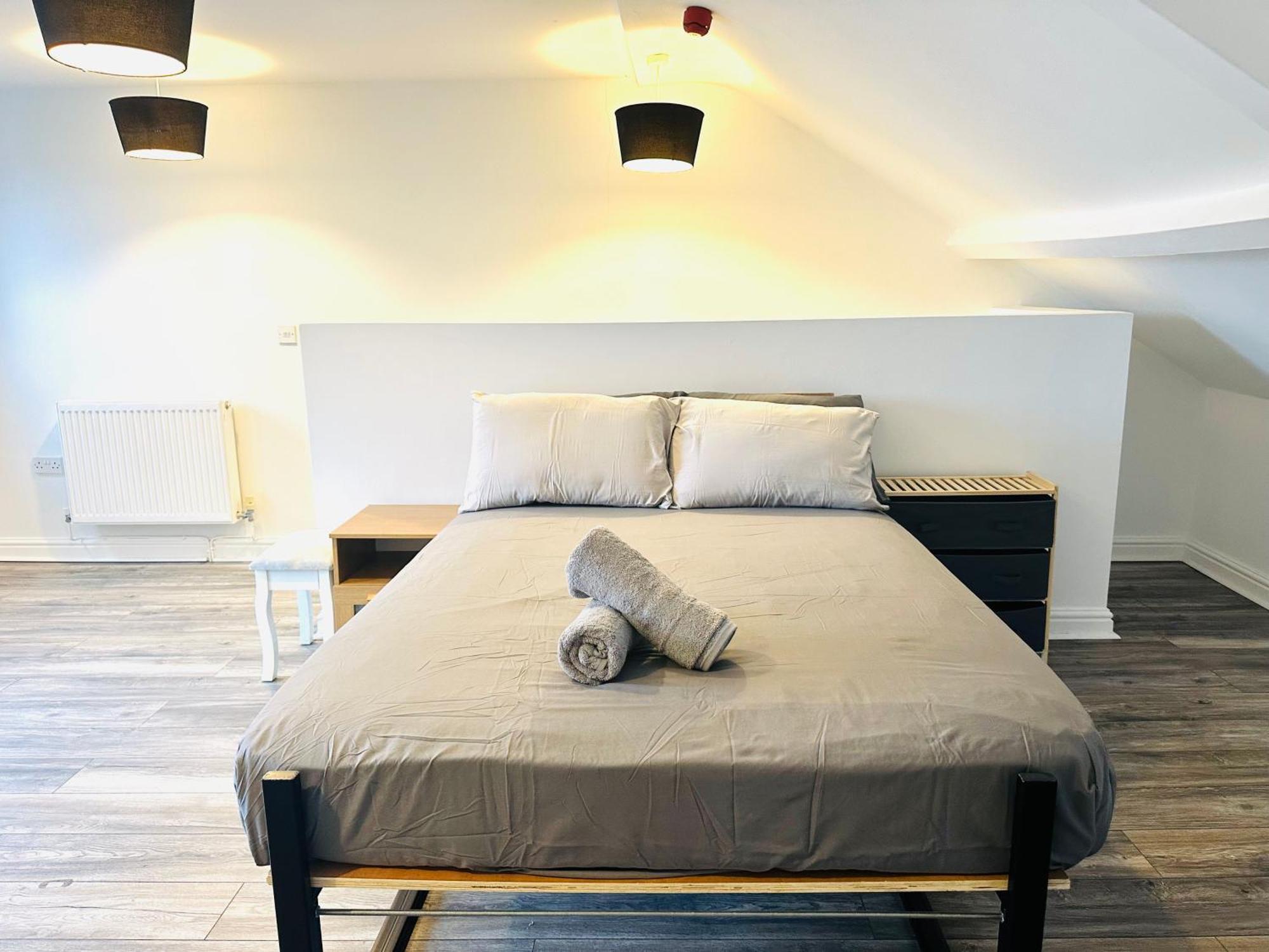 Spacious And Affordable City Center Two Beds Flat Swansea Eksteriør billede